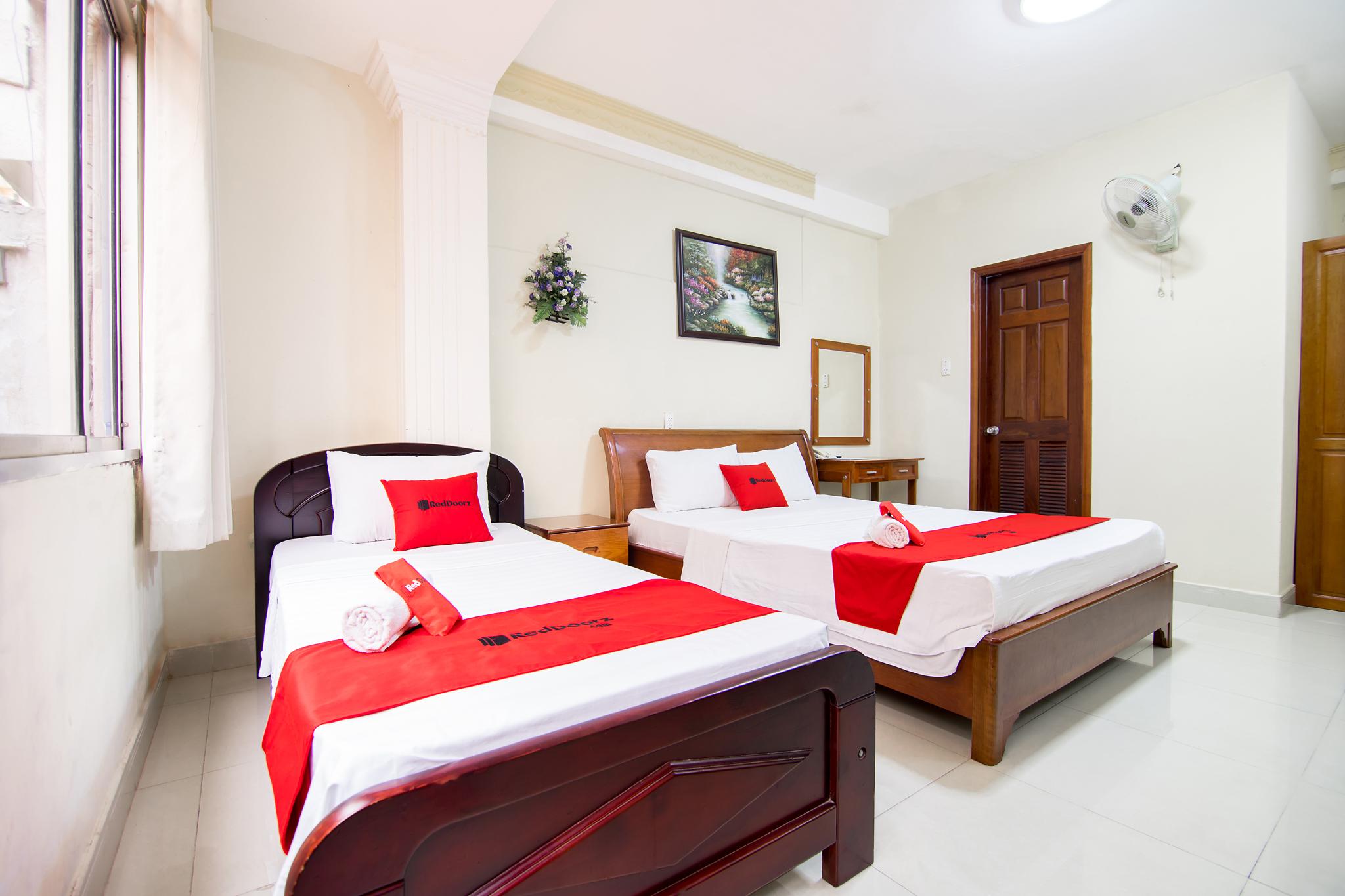 Reddoorz @ Pham Ngu Lao 2 Hotel 3*