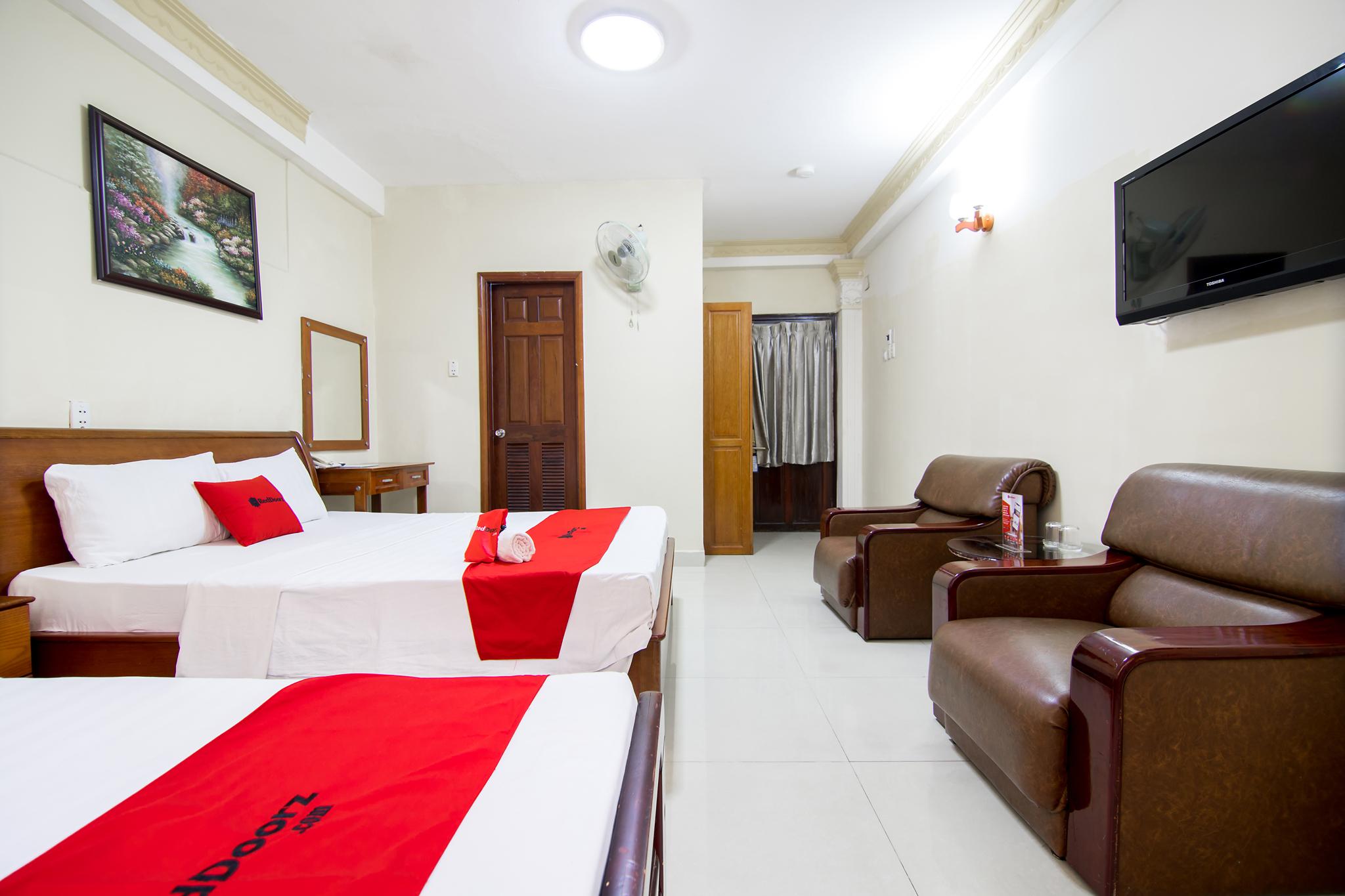 Hotel Reddoorz @ Pham Ngu Lao 2 3*